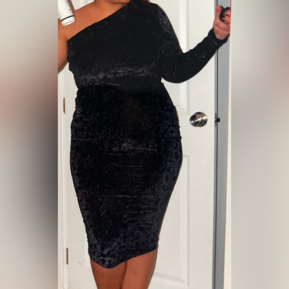 Velvet one shoulder midi dress